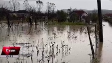 Albania: O persoană a murit după ce ploi torenţiale au provocat inundaţii în zone vaste ale ţării