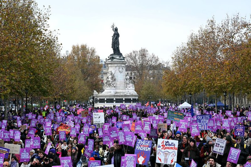Manifestaţii în Franţa legate de violenţa împotriva femeilor: Avem dreptul la viaţă, avem dreptul la fericire, avem dreptul la iubire pasională, nu obsesivă