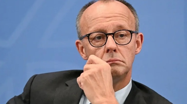 Merz se declară ”sceptic” cu privire la şansele unui acord privind Ucraina până joi, aşa cum vrea Trump. El respinge revenirea Rusiei într-un G8. ”Nu observ o voinţă de a reprimi Rusia în acest cerc