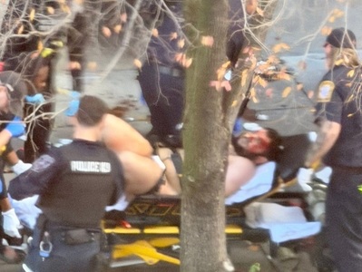 Suspectul în atacul de la Washington, identificat de presă ca fiind Rahmanullah Lakanwal, a lucrat cu armata americană şi CIA în Afganistan. El este originar din provincia Khost, s-a instalat la Bellingham, pe Coasta de Vest, împreună cu soţia şi cei cinc