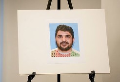 FBI a făcut percheziţii domiciliare după ce doi membri ai Gărzii Naţionale au fost împuşcaţi în apropierea Casei Albe. Suspectul de „terorism”, un cetăţean afgan verificat de CIA, a traversat SUA pentru a comite atacul