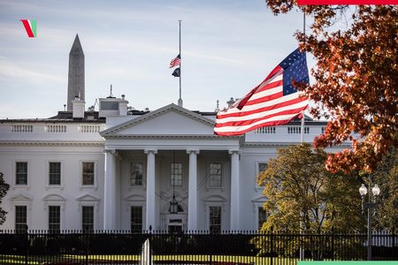 Administraţia Trump va reexamina permisele de şedere eliberate persoanelor din 19 ţări „care prezintă motive de îngrijorare”