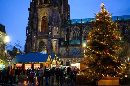 Anchetă la Strasbourg, după găsirea unui pistol şi muniţie în tufişuri, în apropiere de Târgul de Crăciun