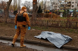 Bilanţul victimelor atacului de la Kiev creşte la cel puţin trei morţi şi 30 de răniţi, anunţă Zelenski. Ruşii au atacat cu 36 de rachete şi 600 de drne, acuză el. 600.000 de persoane, fără curent. 