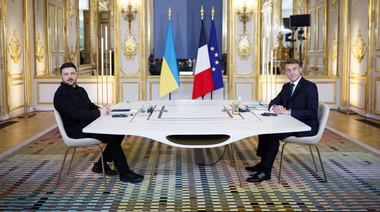 Zelenski cere, la Palatul Élysée, ca Războiul din Ucraina ”să se termine în mod demn”