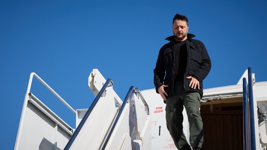 Mai multe drone au fost observate în apropierea traiectoriei de zbor a lui Zelenski în timp ce avionul se îndrepta către Dublin - presă