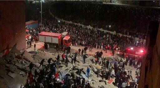 Cel puţin 19 morţi şi 16 răniţi în nordul Marocului, în surparea a două imobile cu patru etaje alăturate, la Fes. Operaţiuni de căutare sub dărâmături