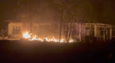 Cel puţin 31 de morţi şi 68 de răniţi în vestul Myanmarului, într-un atac aerian al juntei împotriva unui spital