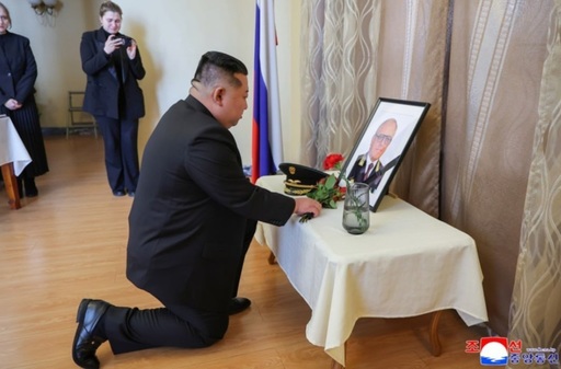 Kim Jong Un şi alţi oficiali nord-coreeni de rang înalt se reculeg la Ambasada Rusiei la Phenian în urma morţii ”subite” a ambasadorului rus Aleksandr Maţegora