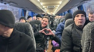 Lukaşenko îi eliberează pe laureatul Nobel Ales Bialiaţki şi alte personalităţi cheie ale opoziţiei din Belarus în cadrul unui acord cu SUA. Nouă dintre deţinuţii eliberaţi au ajuns în Lituania, iar 114 sunt duşi în Ucraina. Ce urmăreşte Washingtonul