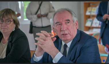 Fostul premier francez François Bayrou a fost spitalizat din cauza unei „gripe foarte severe”