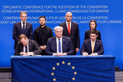 Liderii mai multor ţări au semnat tratatul care înfiinţează organismul internaţional pentru despăgubiri de război datorate Ucrainei - FOTO