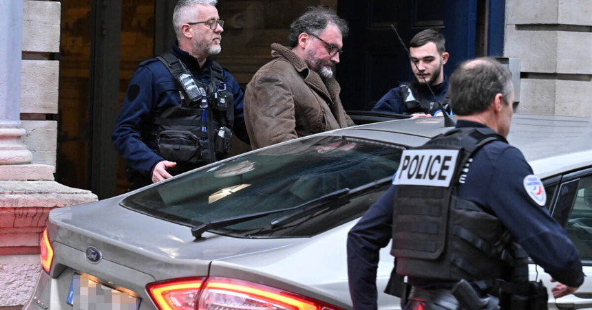 Sentinţă în cazul unuia dintre „cei mai mari criminali din istorie”. Medicul anestezist Frédéric Péchier a fost găsit vinovat şi condamnat pe viaţă pentru otrăvirea a 30 de pacienţi, dintre care 12 au murit. A făcut-o pentru a le face rău colegilor săi