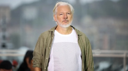 Julian Assange depune plângere în Suedia împotriva Fundaţiei Nobel, în urma atribuirii Nobelului pentru Pace lui Machado, care susţine acţiunile lui Trump în Venezuela. El acuză 30 de oficiali Nobel de transformarea ”unui instrument al păcii într-un instr