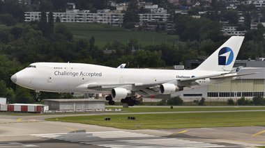 Un avion Boeing 747 a eliberat tone de kerosen peste opt comune belgiene înainte de o aterizare de urgenţă