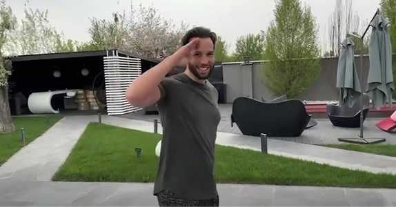 Peste 1 milion de lire sterline confiscate din conturile bancare ale lui Andrew Tate vor fi utilizate pentru combaterea violenţei împotriva femeilor