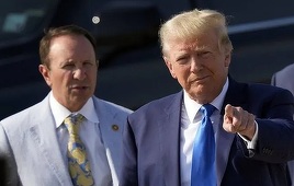 Trump îl numeşte emisar special al SUA în Groenlanda pe guvernatorul statului Louisiana Jeff Landry. ”Este o onoare să vă servesc voluntar pentru a face Groenlanda o parte a Americii”, îi mulţumeşte guvernatorul