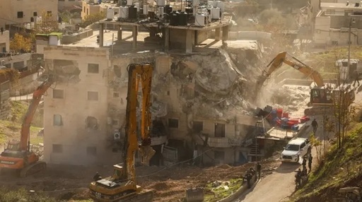 Israelul demolează un imobil de patru niveluri, locuit de 100 de palestinieni, în Ierusalimul de Est. Autorităţile palestiniene denunţă ”o politică sistematică de deplasare forţată”