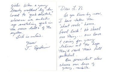 Numele lui Trump apare de multe ori în noua serie de documente Epstein dată publicităţii. O scrisoare a lui Epstein către infractorul sexual Larry Nassar face referiri vulgare la „preşedintele nostru”. Reacţia Departamentului de Justiţie