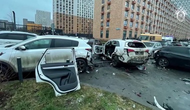 Doi poliţişti, ucişi într-o explozie pe strada Eleţkaia, în sudul Moscovei, în apropierea locului în care a fost asasinat luni generalul rus Fanil Sarvarov, O persoană, moartă, de asemenea, în explozie