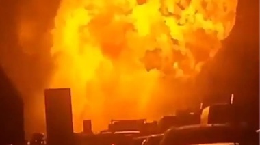 Un camion cisternă încărcat cu GPL explodează în Italia, în urma unei coliziuni cu alt camion pe autostrada A1 Milano-Napoli, la Teano, în Campania