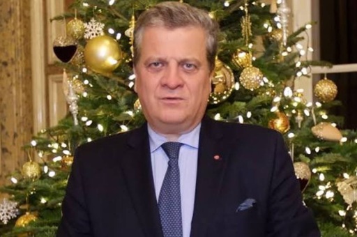 Ambasadorul Poloniei în Franţa, Jan Emeryk Rosciszewski, suspendat din funcţie în cadrul unei anchete cu privire la emiterea unor diplome false. El a fost arestat pe aeroport la Varşovia şi audiat de Biroul Central Anticorupţie