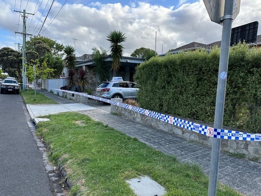 O maşină cu o pancartă ”Hanuka fericită!”, incendiată la Melbourne