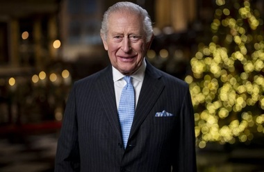 Charles al III-lea îndeamnă, în discursul de Crăciun, la ”compasiune” şi ”reconciliere” într-o lume ”incertă”, care ”pare să se întârtă tot mai repede”