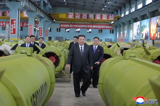 Kim Jong Un ordonă creşterea şi modernizarea producţiei de rachete în 2026
