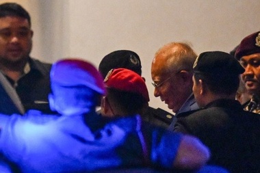 Fostul premier malaysian Najib Razak, condamnat la 15 ani de închisoare în scandalul 1MDB