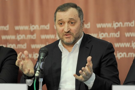 Fostul premier al R, Moldova Vlad Filat, condamnat la 2 ani de închisoare în Franţa, dat în urmărire internaţională