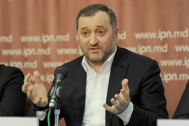 Fostul premier al R, Moldova Vlad Filat, condamnat la 2 ani de închisoare în Franţa, dat în urmărire internaţională