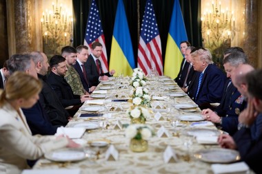 Financial Times: Discuţiile dintre Trump şi Zelenski nu au reuşit să deblocheze drumul către pace în Ucraina. Preşedintele SUA afirmă că rămân probleme „spinoase”, dar dă asigurări că Putin vrea să vadă Ucraina că „reuşeşte”