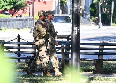 Trump anunţă retragerea Gărzii Naţionale din Chicago, Los Angeles şi Portland