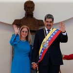 CNN: Maduro şi soţia sa au fost scoşi cu forţa din dormitorul lor în timpul capturării. Ei ar urma să fie duşi la New York