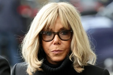 ”Brigitte nu este o femeie măsurată”, se justifică Prima Doamnă franceză Brigitte Macron după ce cataloghează drept ”târfe murdare” activiste feministe