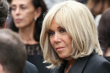 Hărţuitorii cibernetici ai lui Brigitte Macron, condamnaţi la până la şase luni de închisoare