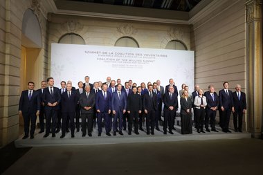 UPDATE - Parisul, Londra şi Kievul semnează o declaraţie de intenţie pentru desfăşurarea unei forţe multinaţionale după intrarea în vigoare a unui armistiţiu în Ucraina