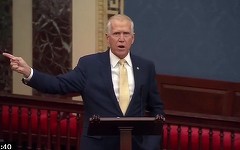 „M-am săturat de prostie”. Un senator republican critică comentariile despre Groenlanda ale lui Stephen Miller, important consilier al lui Trump