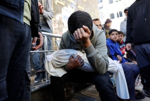 Cel puţin 13 morţi, inclusiv cinci copii, în Fâşia Gaza, în atacuri cu dronă şi aeriene, acuză Apărarea Civilă