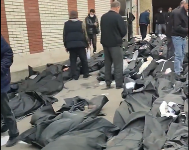 Manifestaţii în Iran: Au apărut imagini cu zeci de cadavre în faţa unei morgi din apropierea Teheranului - VIDEO