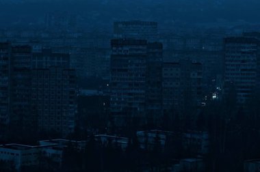 Explozii şi incendii la Kiev, după un nou atac nocturn al Rusiei. Numeroşi localnici sunt în continuare fără căldură