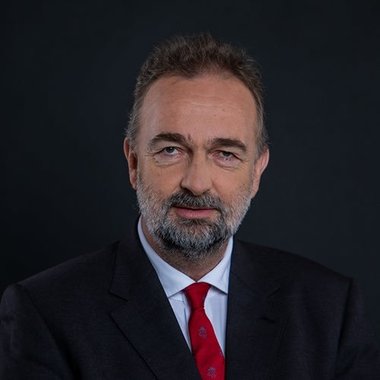 Moştenitorul Casei de Habsburg denunţă o „a cincea coloană” a Rusiei în cadrul grupului europarlamentar „Patrioţi pentru Europa”