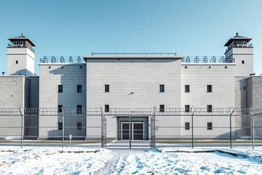 Trei deţinuţi morţi şi 11 deţinuţi şi un gardian răniţi în sudul SUA, într-o încăierare la o închisoare de stat în Georgia. Autorităţile nu dezvăluie imediat motivul încăierării, care a izbucnit în timpul programului de vizită