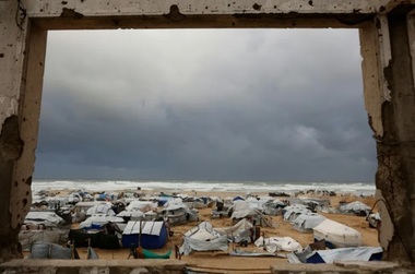 Planul Trump în Fâşia Gaza intră în faza a doua, în urma unui acord privind înfiinţarea unui Comitet de guvernare a enclavei. Un fost viceministru palestinian, Ali Shaath, urmează să conducă Comitetul. Consiliul Păcii, reprezentat pe teren de bulgarul Nickolai Mladenov