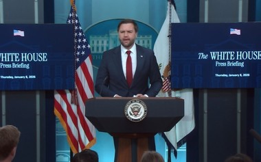 Senatul SUA blochează la limită rezoluţia menită să blocheze alte intervenţii ale lui Trump în Venezuela fără consultarea Congresului. A fost nevoie de votul vicepreşedintelui JD Vance pentru a înclina balanţa