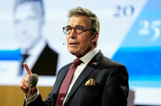 Să nu-l mai ”linguşim” pe Trump, tună fostul şef danez al NATO Anders Fogh Rasmussen. ”Dacă Trump atacă Groenlanda şi desfăşoară o acţiune militară împotriva acestei ţări, asta înseamnă, de facto, sfârşitul NATO”. ”Atunci când un bun nu este de vânzare, nu-l poţi cumpăra”