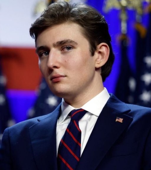 Un apel al lui Barron Trump către poliţie a fost adus ca probă în procesul unui rus acuzat de viol la Londra