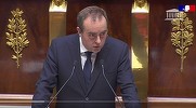 Premierul francez Sebastien Lecornu supravieţuieşte celor două voturi de neîncredere iniţiate de extrema dreaptă şi extrema stângă după ce şi-a asumat o parte din buget prin răspundere guvernamentală