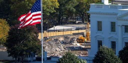 Trump scrie pe reţeaua sa că e ”prea târziu” să se oprească construirea sălii sale de bal, în timp ce se judecă cu National Trust for Historic Preservation